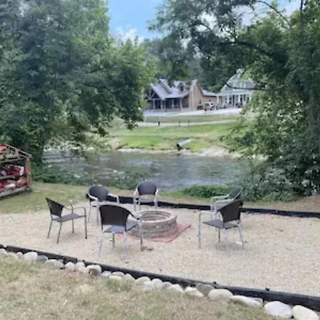 Cabin Inpigeon Forge On The River Exterior photo